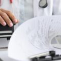Jak długo przechowywać dokumentację medyczną w archiwum?