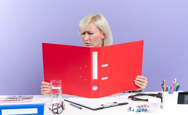 Czy wiesz co powinna zawierać dokumentacja medyczna pacjenta?