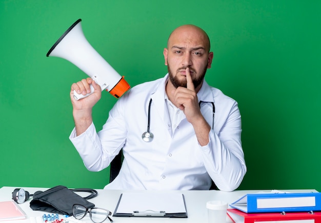 W jakich sytuacjach ZUS może wezwać na komisję lekarską?